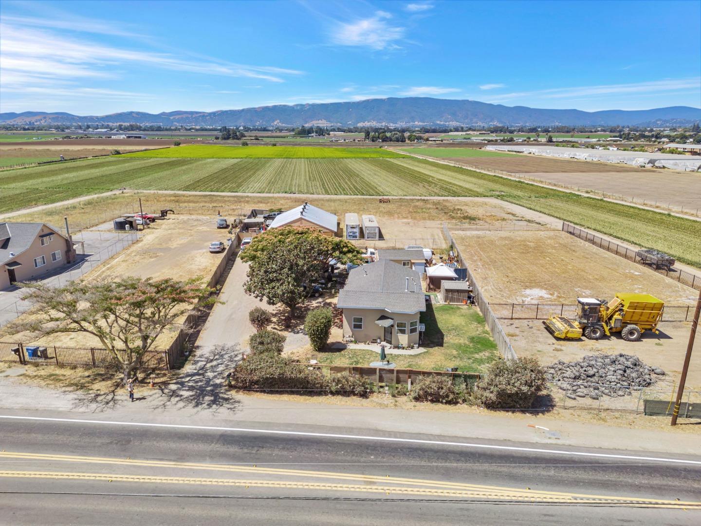 Detail Gallery Image 6 of 60 For 2712 Ferguson Rd, Gilroy,  CA 95020 - – Beds | – Baths