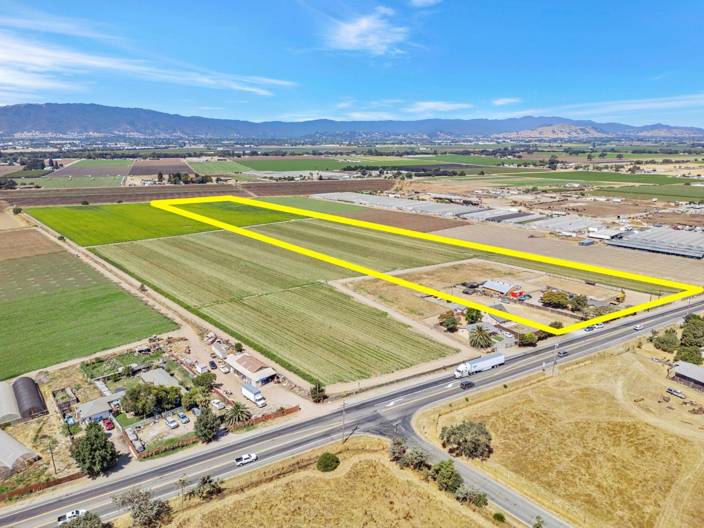 Detail Gallery Image 7 of 60 For 2712 Ferguson Rd, Gilroy,  CA 95020 - – Beds | – Baths