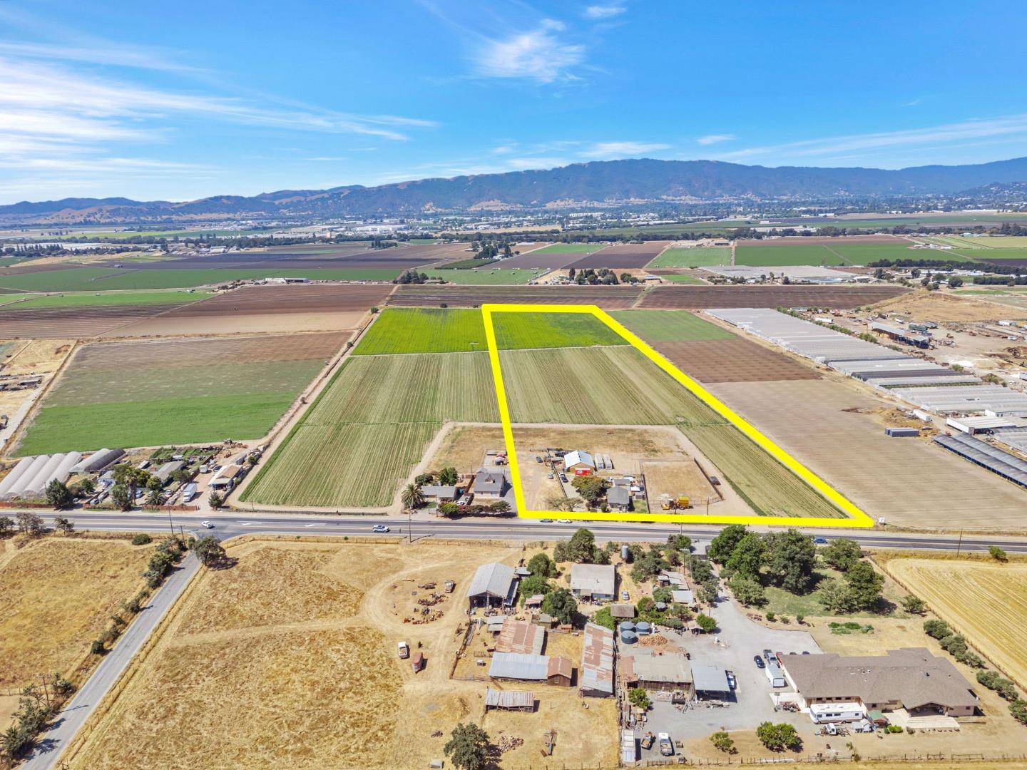 Detail Gallery Image 9 of 60 For 2712 Ferguson Rd, Gilroy,  CA 95020 - – Beds | – Baths