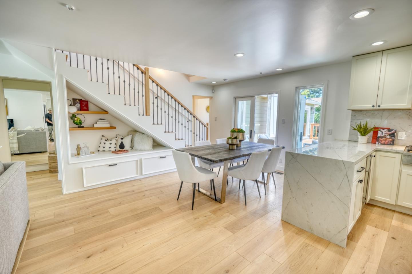 Detail Gallery Image 11 of 73 For 952 6th Ave, Redwood City,  CA 94063 - – Beds | – Baths