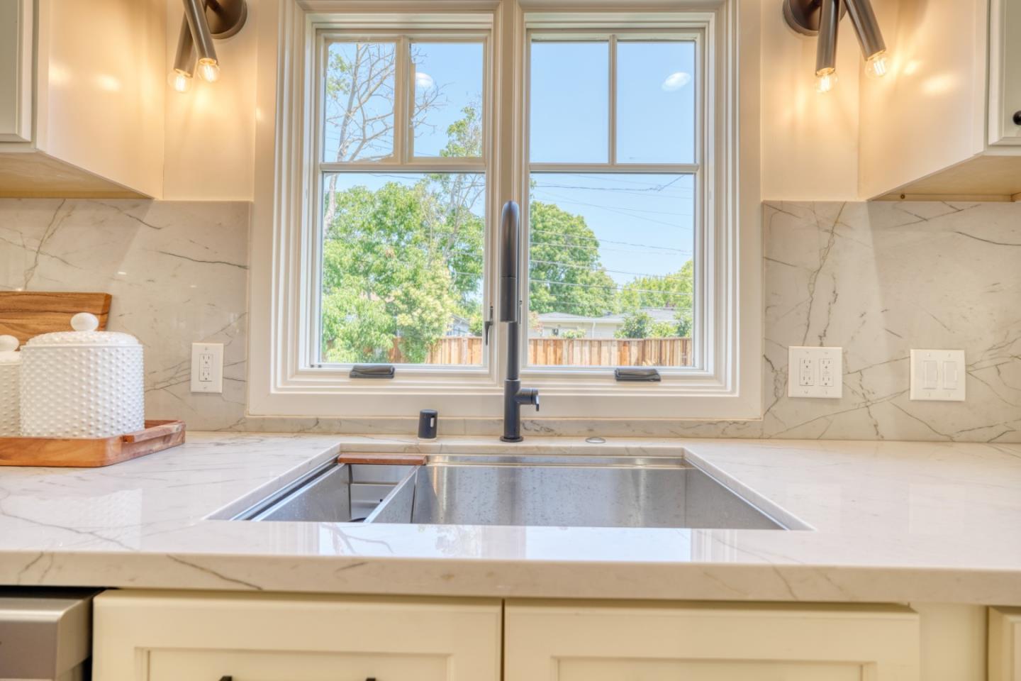 Detail Gallery Image 19 of 73 For 952 6th Ave, Redwood City,  CA 94063 - – Beds | – Baths