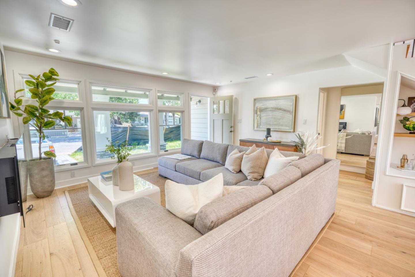 Detail Gallery Image 7 of 73 For 952 6th Ave, Redwood City,  CA 94063 - – Beds | – Baths