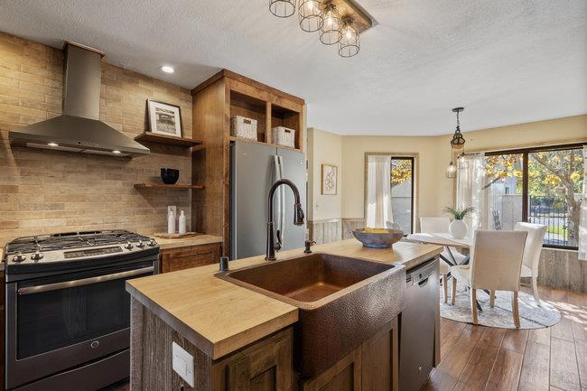 Detail Gallery Image 8 of 30 For 756 Duffin Dr, Hollister,  CA 95023 - 2 Beds | 2/1 Baths