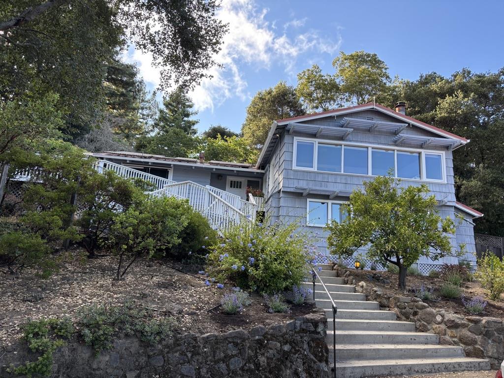 Detail Gallery Image 1 of 19 For 108 Santa Maria Ave, Portola Valley,  CA 94028 - 3 Beds | 2 Baths