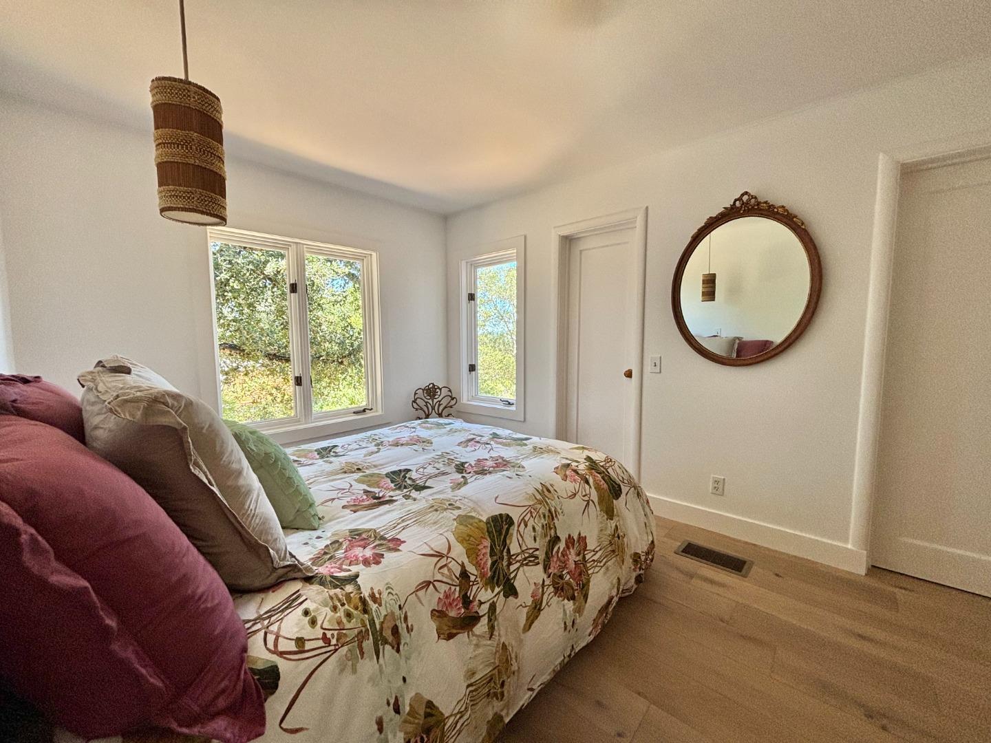 Detail Gallery Image 10 of 19 For 108 Santa Maria Ave, Portola Valley,  CA 94028 - 3 Beds | 2 Baths