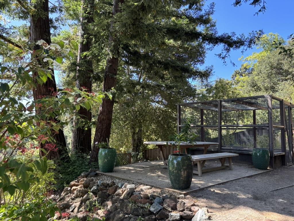 Detail Gallery Image 14 of 19 For 108 Santa Maria Ave, Portola Valley,  CA 94028 - 3 Beds | 2 Baths