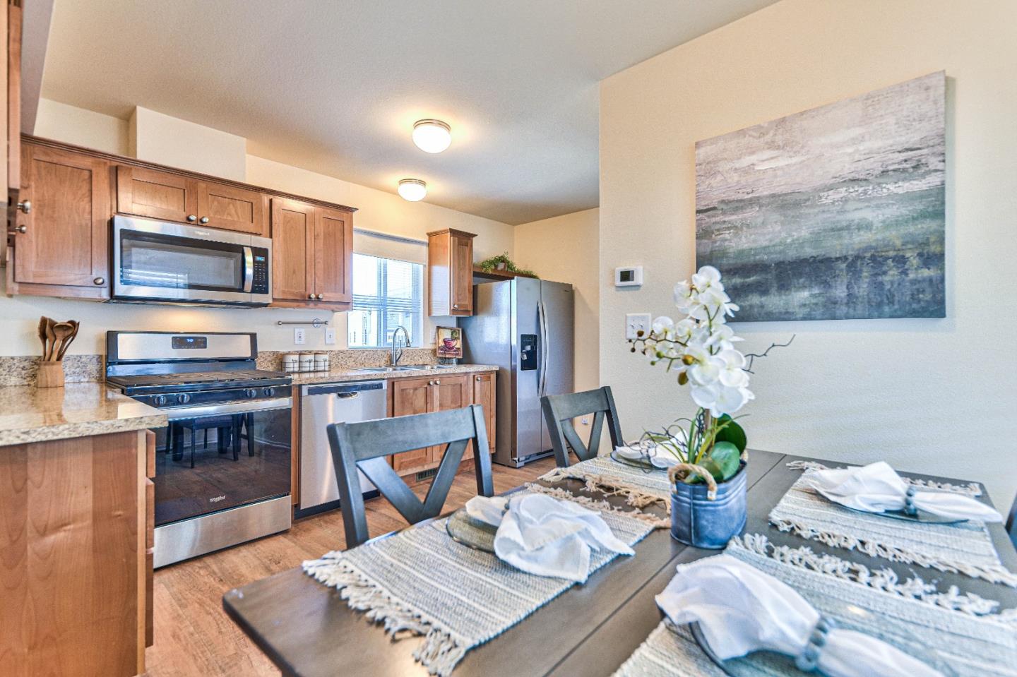 Detail Gallery Image 8 of 27 For 55 San Juan Grade Rd #85,  Salinas,  CA 93906 - 2 Beds | 2 Baths