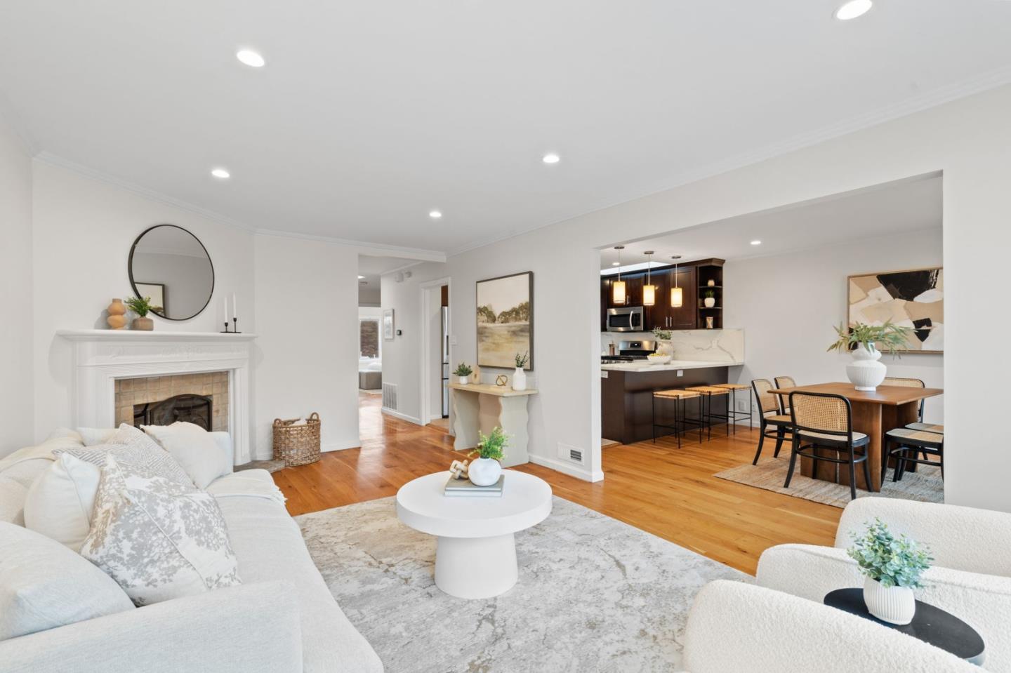Detail Gallery Image 10 of 34 For 2640 Alemany Blvd, San Francisco,  CA 94112 - 4 Beds | 2 Baths