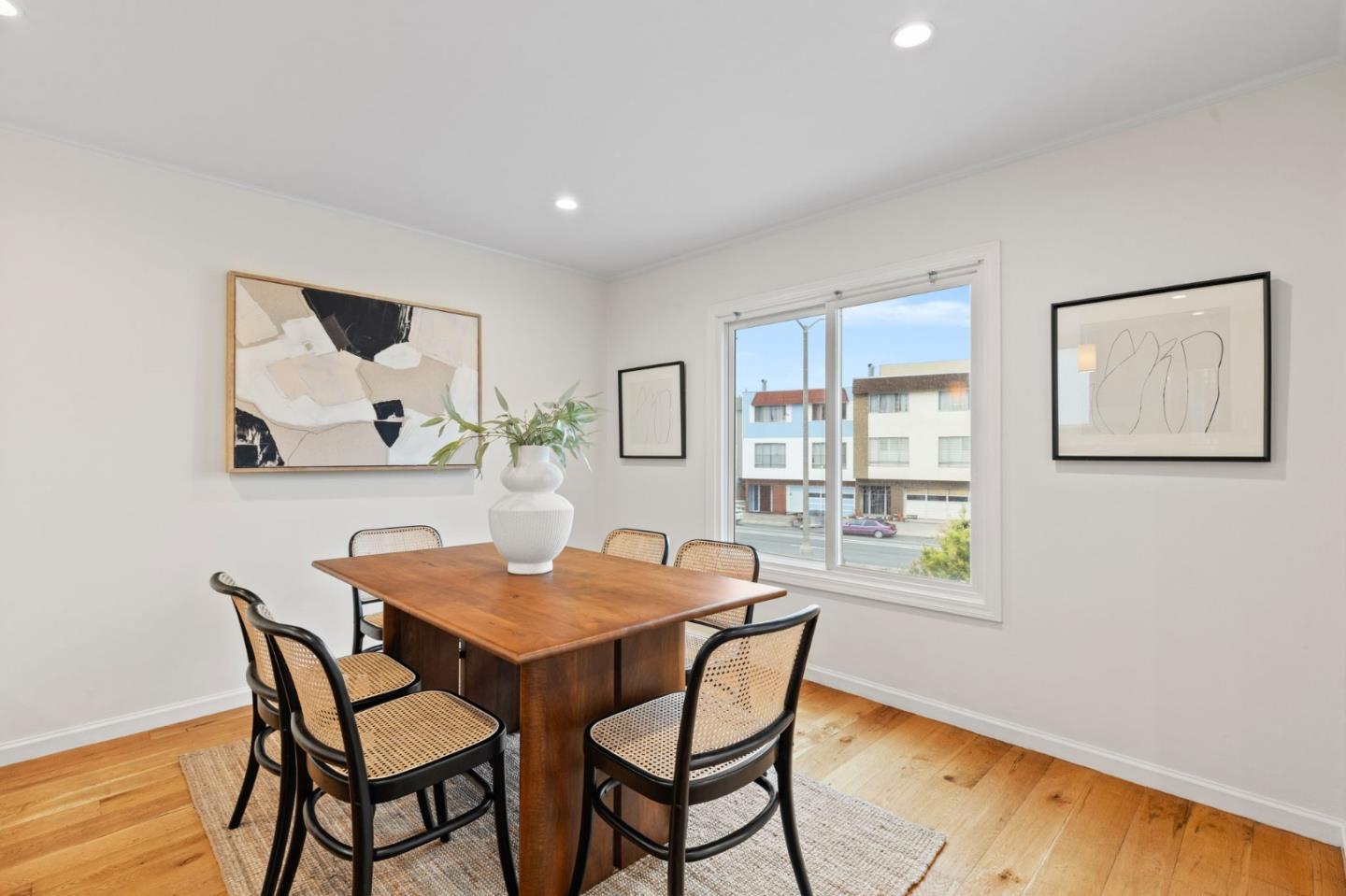 Detail Gallery Image 12 of 34 For 2640 Alemany Blvd, San Francisco,  CA 94112 - 4 Beds | 2 Baths