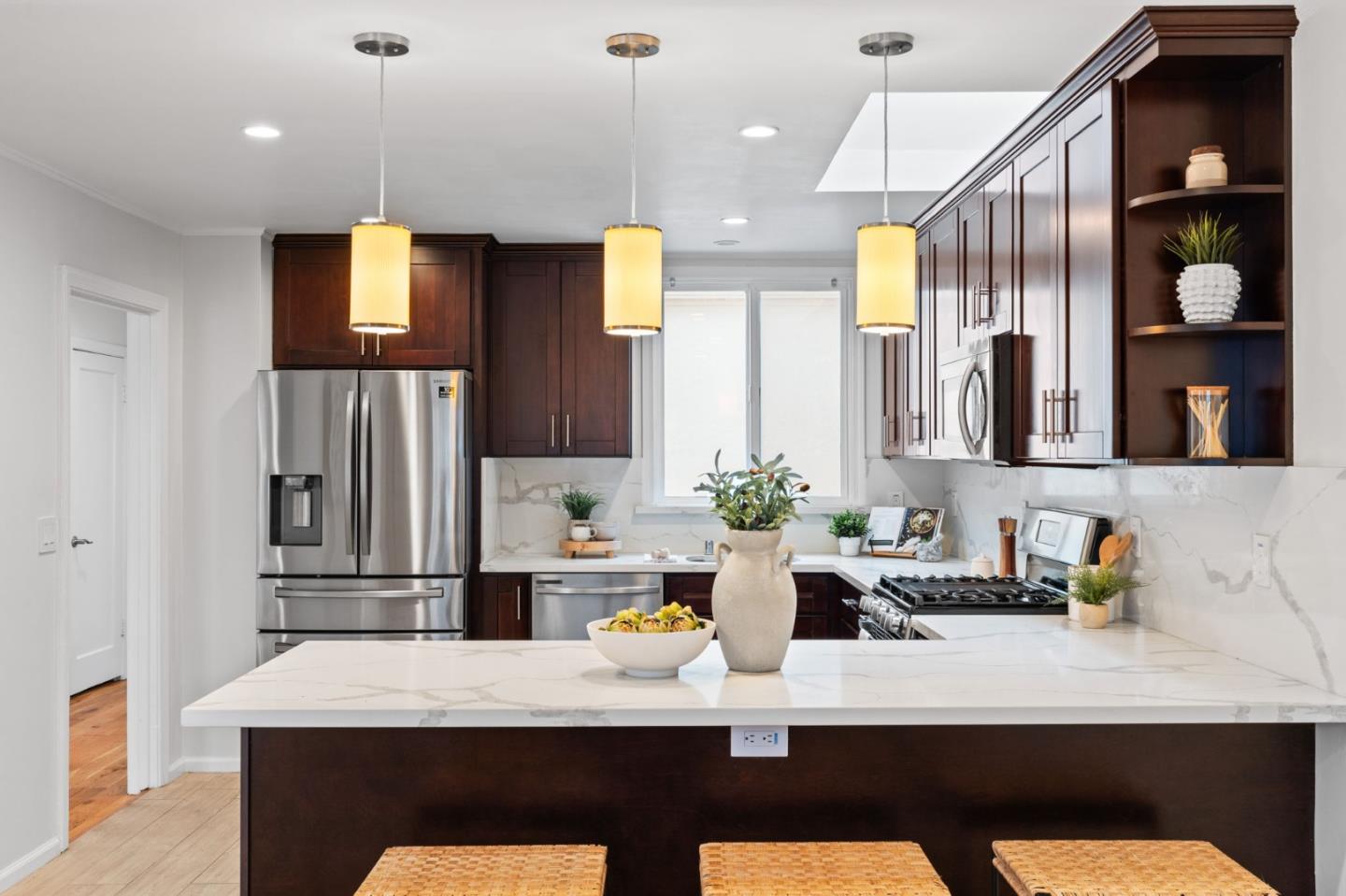Detail Gallery Image 14 of 34 For 2640 Alemany Blvd, San Francisco,  CA 94112 - 4 Beds | 2 Baths