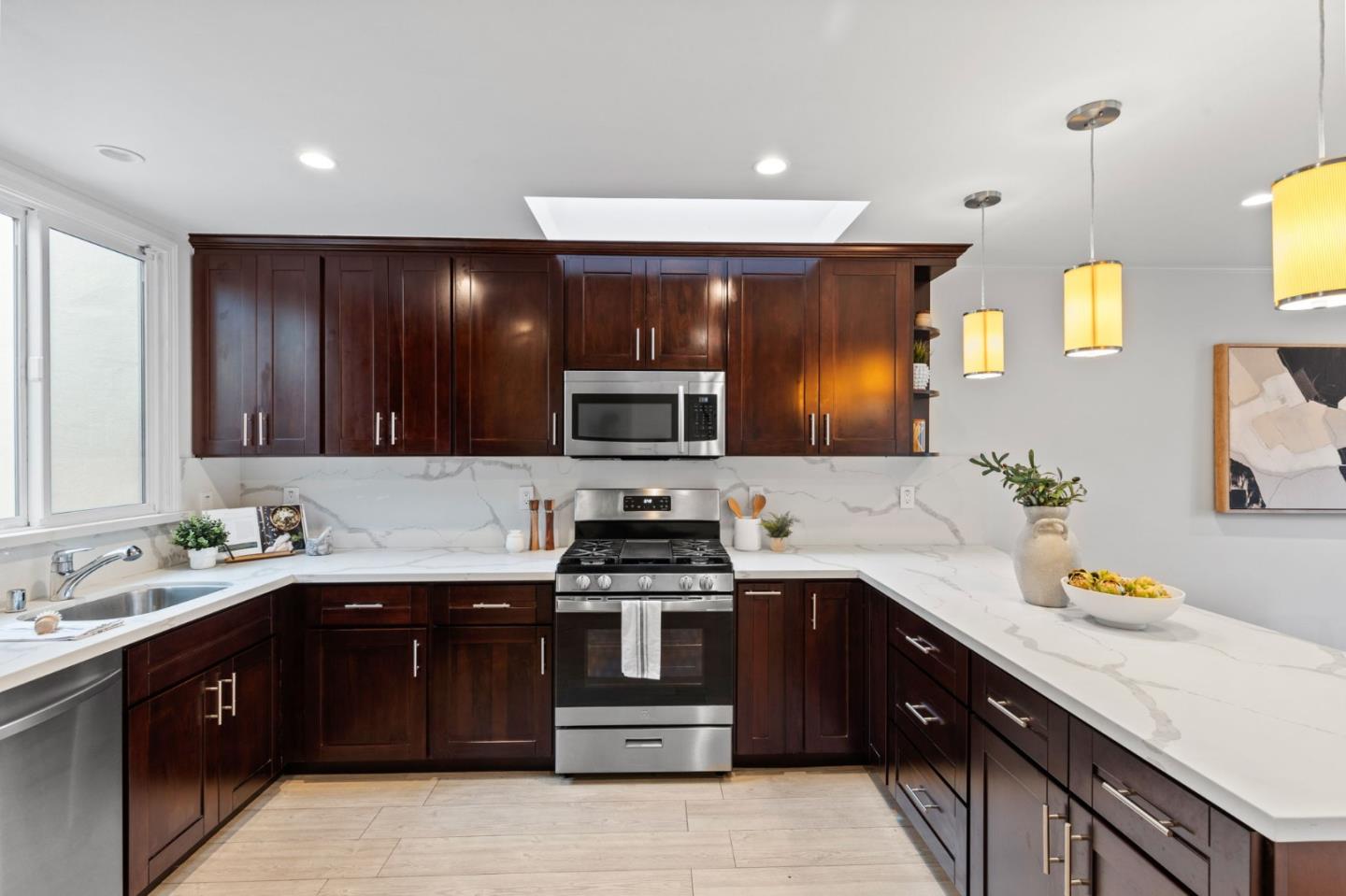 Detail Gallery Image 17 of 34 For 2640 Alemany Blvd, San Francisco,  CA 94112 - 4 Beds | 2 Baths