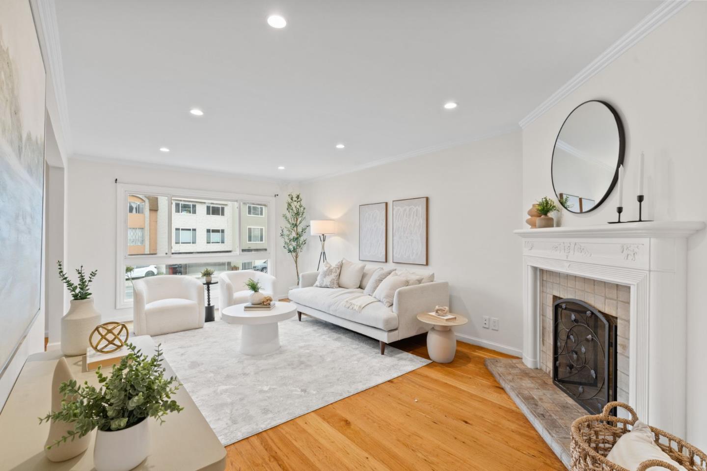Detail Gallery Image 8 of 34 For 2640 Alemany Blvd, San Francisco,  CA 94112 - 4 Beds | 2 Baths