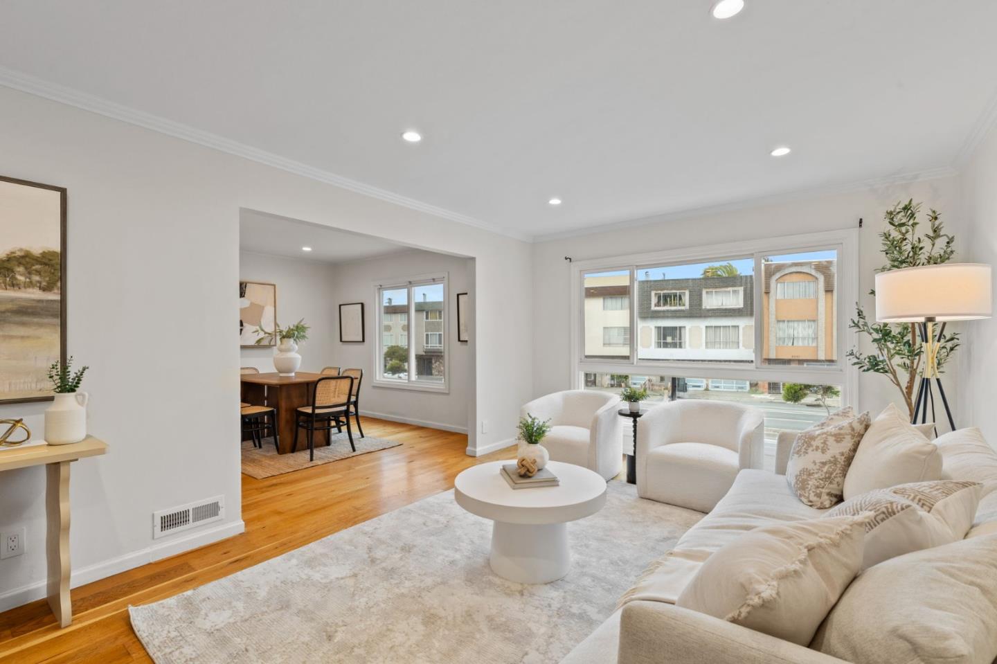Detail Gallery Image 9 of 34 For 2640 Alemany Blvd, San Francisco,  CA 94112 - 4 Beds | 2 Baths