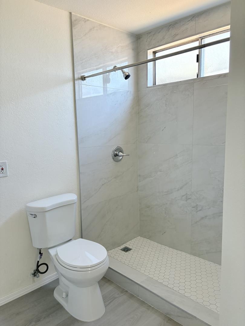 Detail Gallery Image 16 of 22 For 3985 Limestone Way, Sacramento,  CA 95823 - 4 Beds | 2 Baths