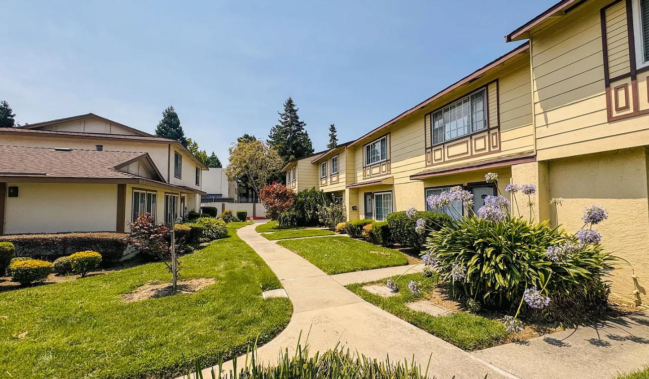 Detail Gallery Image 4 of 40 For 34114 Chamberlain Ter, Fremont,  CA 94555 - 3 Beds | 1 Baths