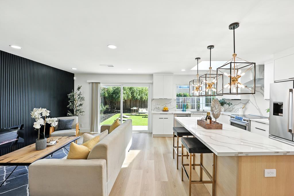Detail Gallery Image 12 of 33 For 168 Park Dartmouth Pl, San Jose,  CA 95136 - 4 Beds | 2 Baths