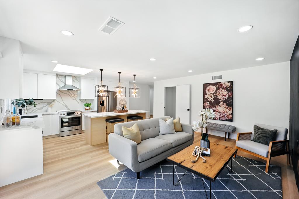 Detail Gallery Image 13 of 33 For 168 Park Dartmouth Pl, San Jose,  CA 95136 - 4 Beds | 2 Baths