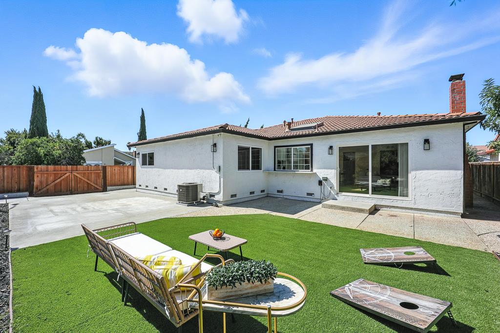 Detail Gallery Image 26 of 33 For 168 Park Dartmouth Pl, San Jose,  CA 95136 - 4 Beds | 2 Baths