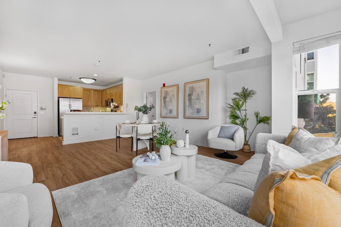 Detail Gallery Image 6 of 18 For 655 12th St #205,  Oakland,  CA 94607 - 2 Beds | 2 Baths