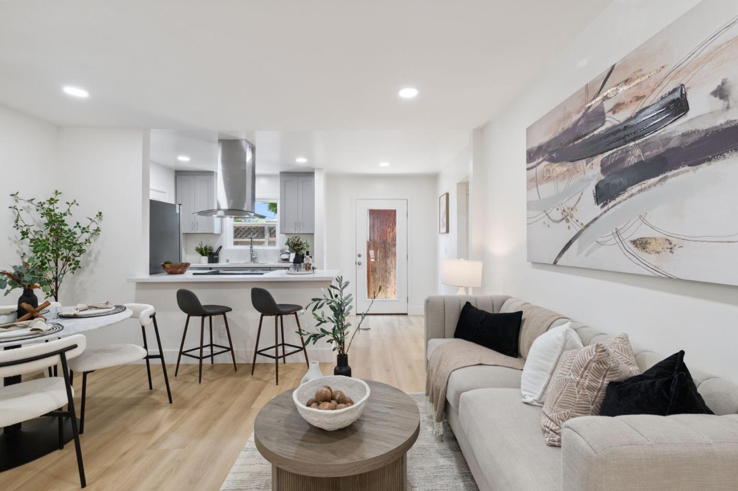 Detail Gallery Image 4 of 25 For 480 Raymond Ave, San Jose,  CA 95128 - 2 Beds | 1 Baths