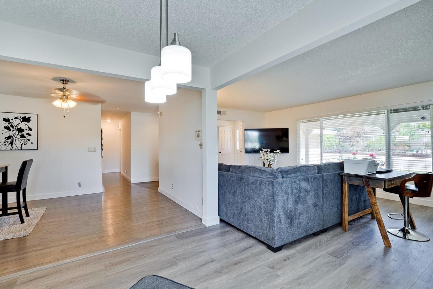 Detail Gallery Image 4 of 23 For 2209 Fairmont Dr, San Jose,  CA 95148 - 3 Beds | 2 Baths