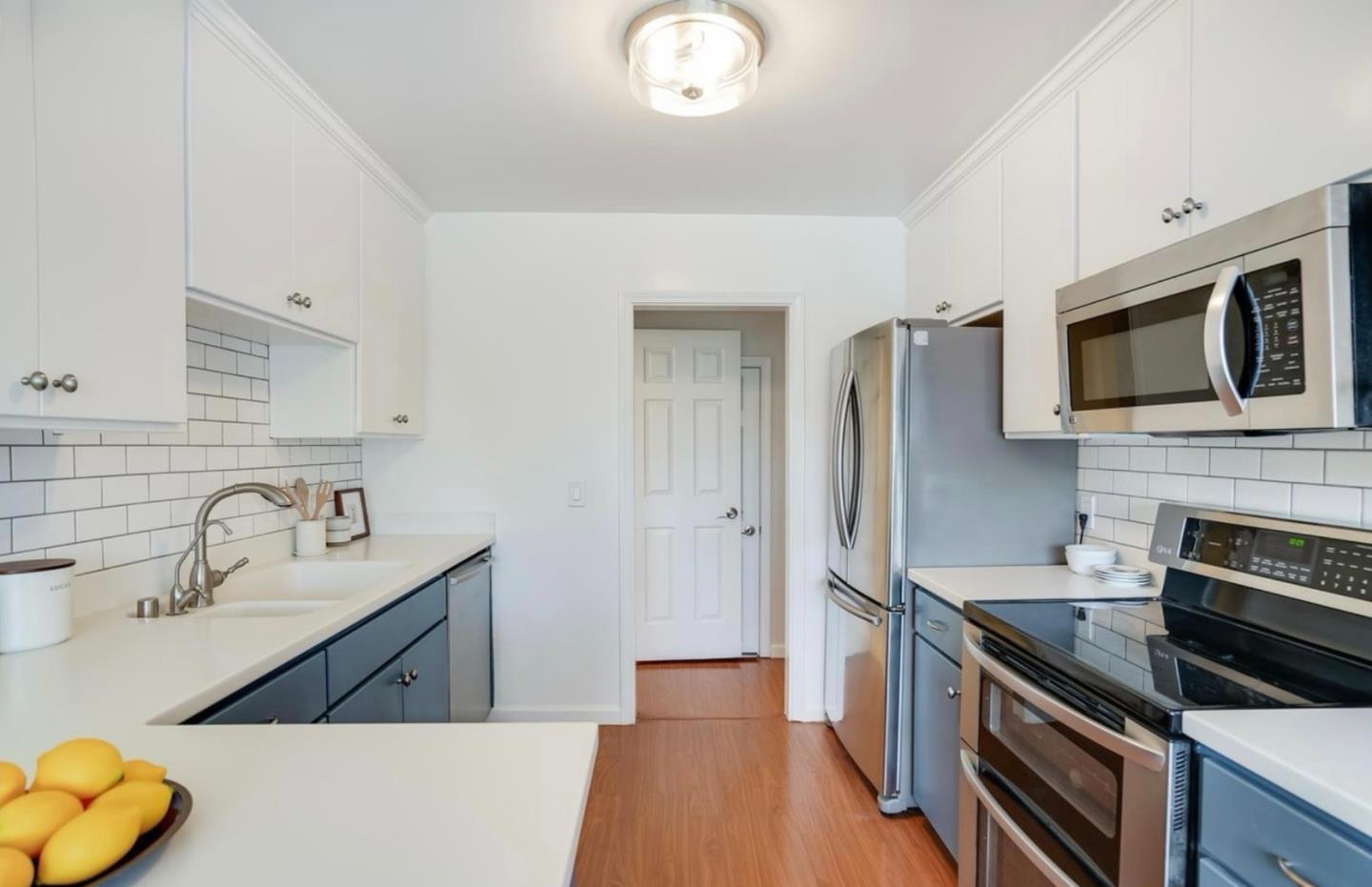 Detail Gallery Image 2 of 12 For 7150 Rainbow #42,  San Jose,  CA 95129 - 2 Beds | 1/1 Baths