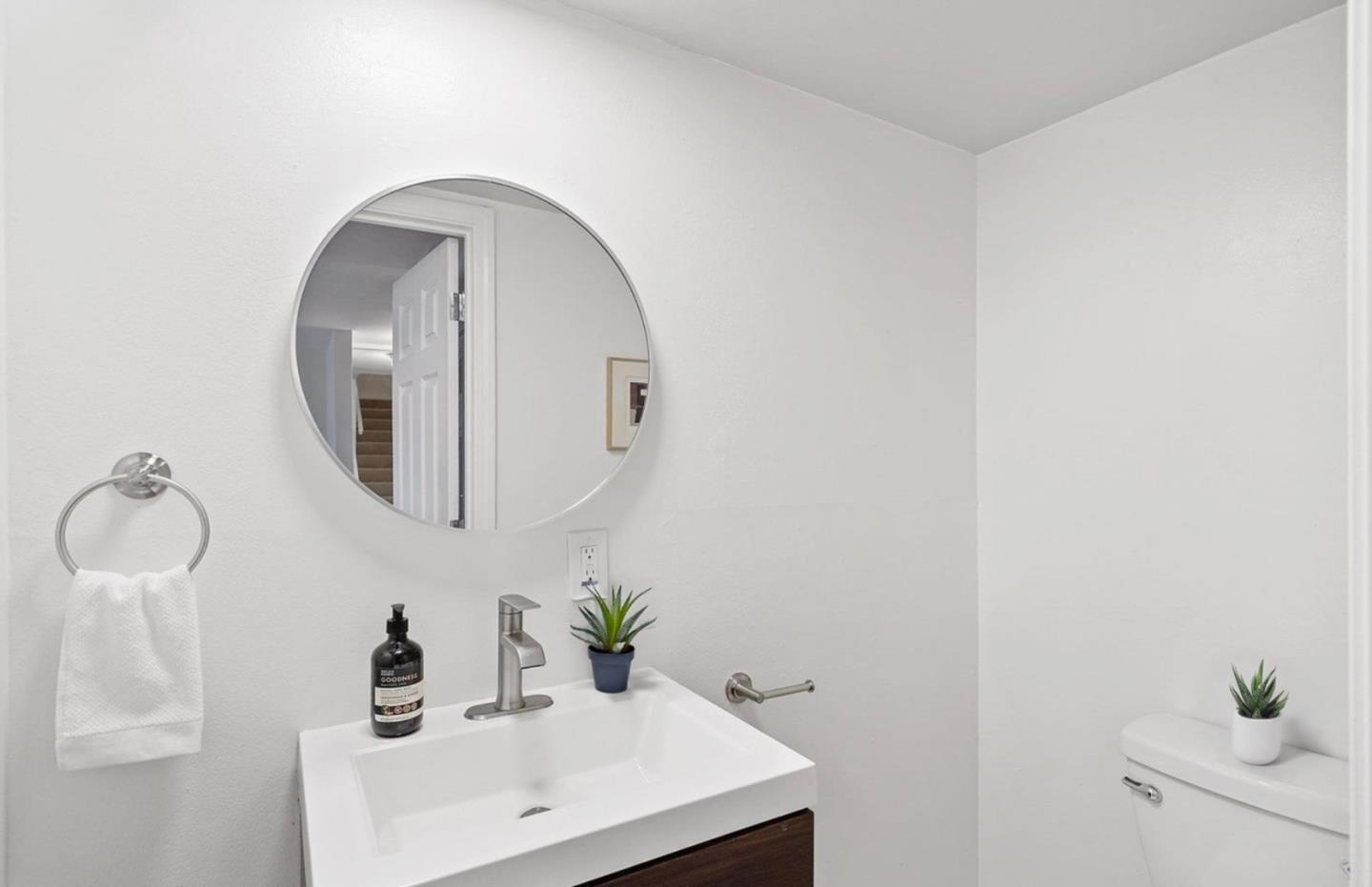 Detail Gallery Image 6 of 12 For 7150 Rainbow #42,  San Jose,  CA 95129 - 2 Beds | 1/1 Baths