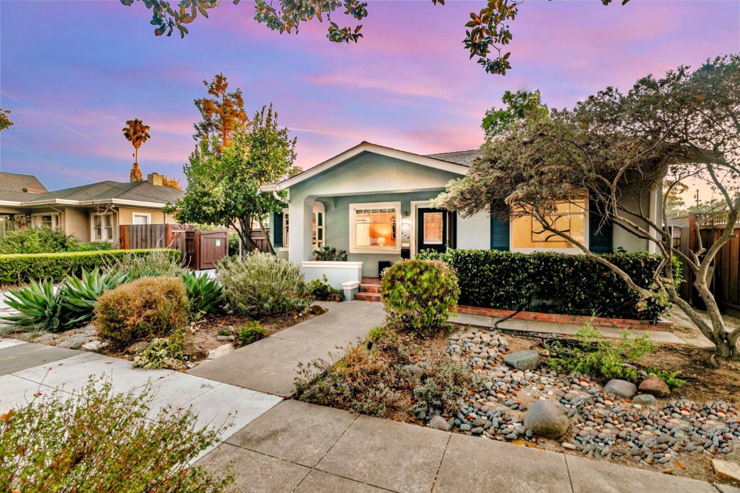 Detail Gallery Image 2 of 51 For 133 S 20th St, San Jose,  CA 95116 - 3 Beds | 3 Baths