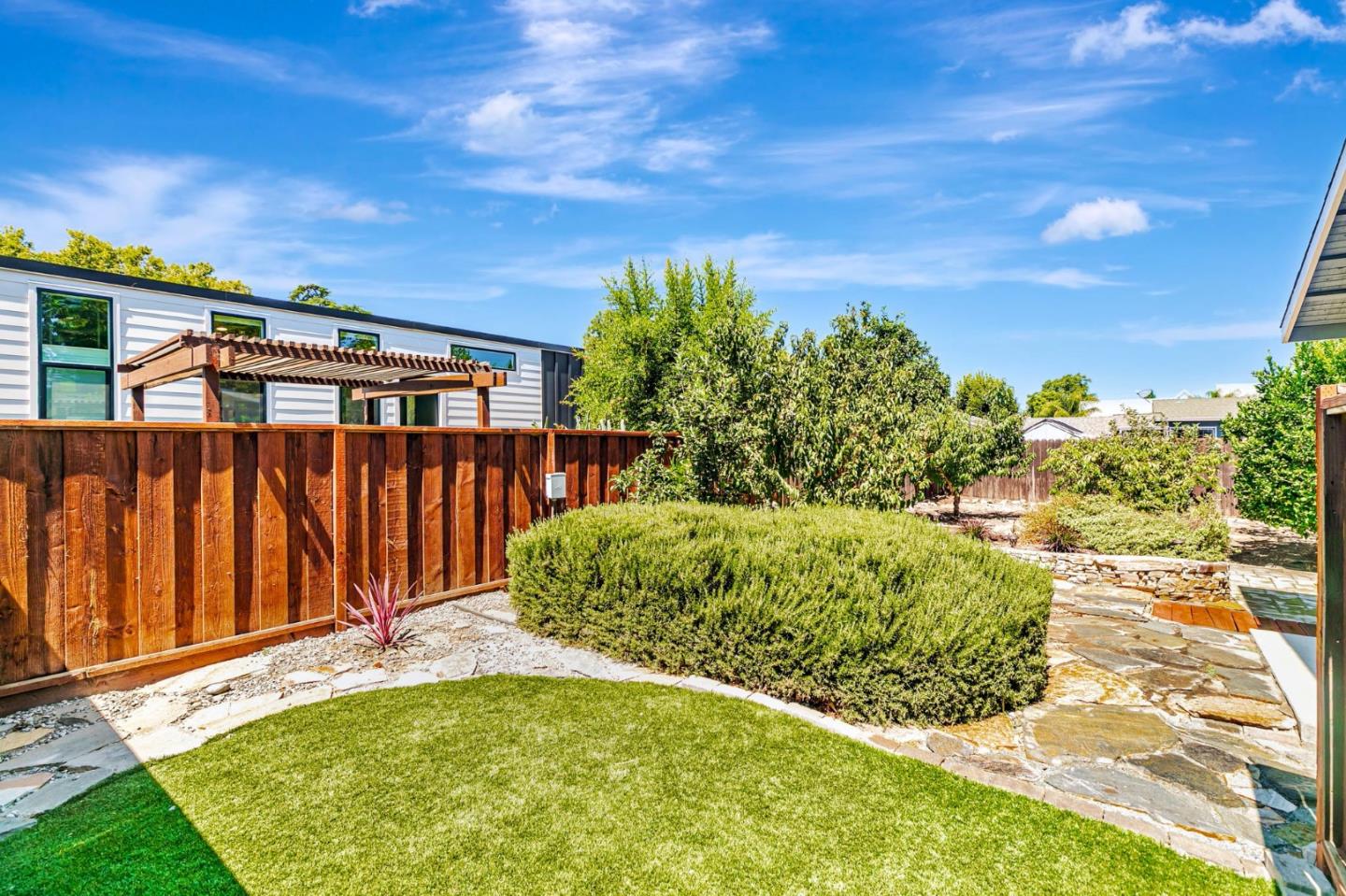 Detail Gallery Image 25 of 51 For 133 S 20th St, San Jose,  CA 95116 - 3 Beds | 3 Baths