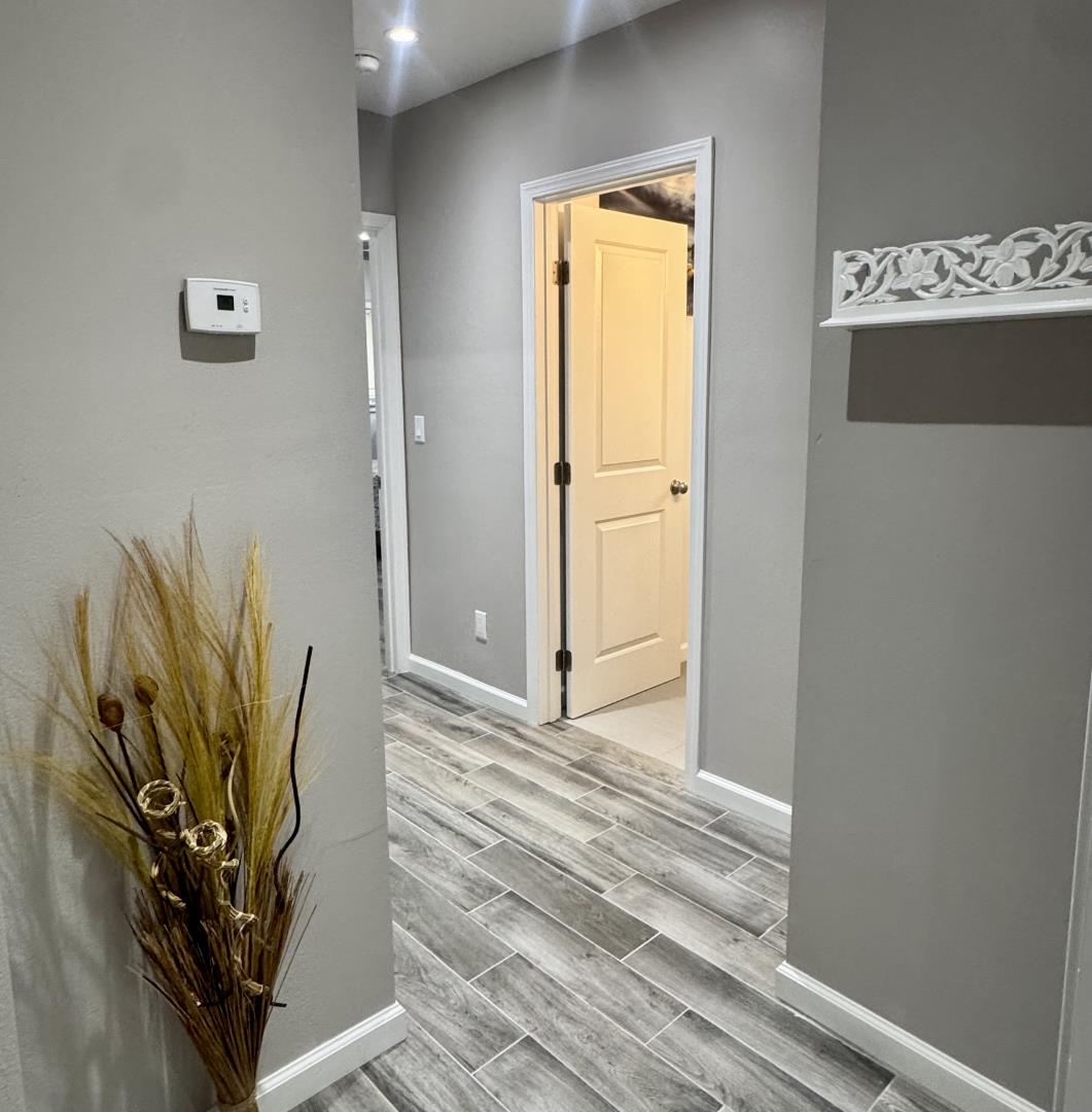 Detail Gallery Image 6 of 12 For 6142 E Peabody St, Long Beach,  CA 90808 - 2 Beds | 1 Baths