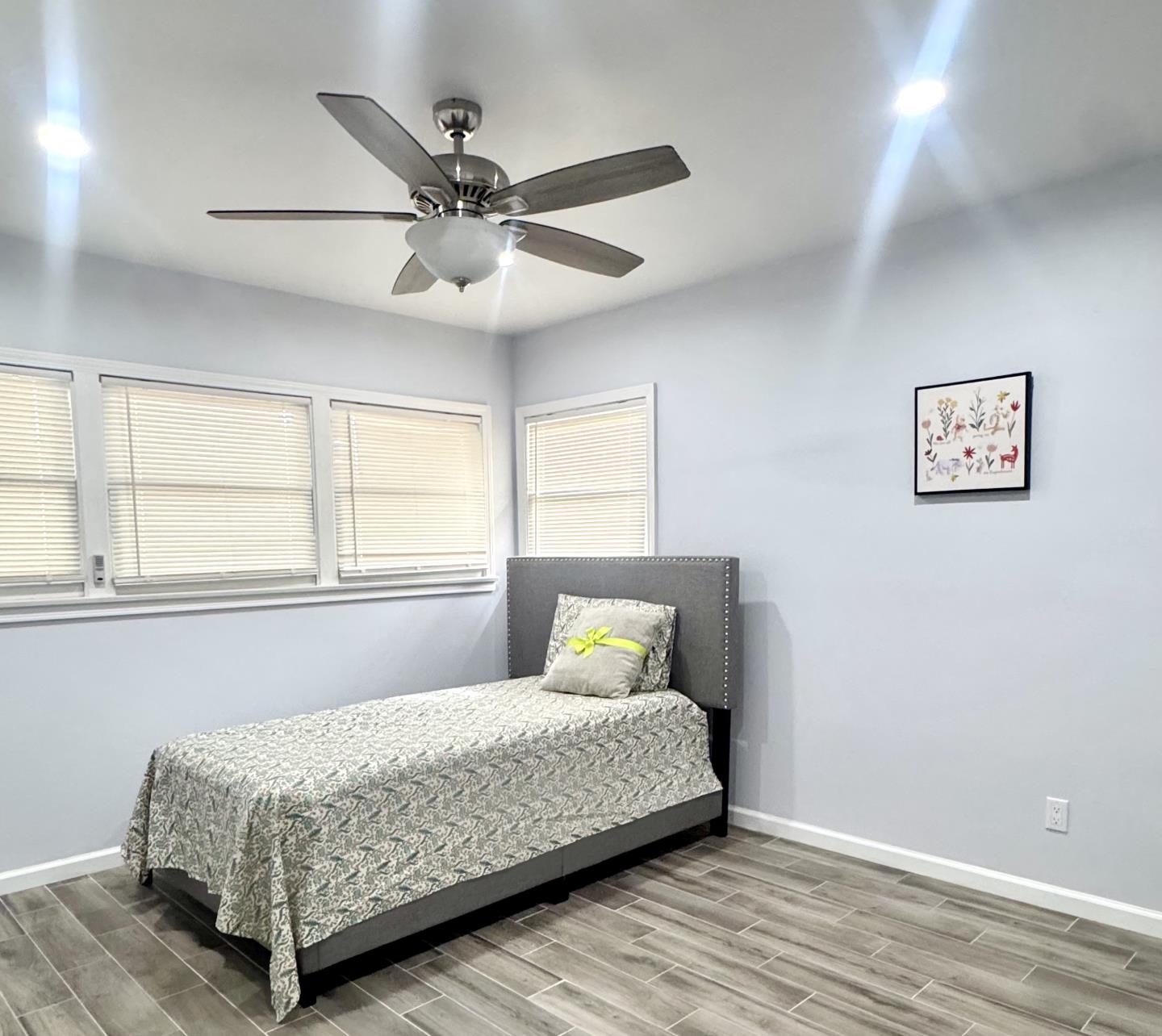 Detail Gallery Image 8 of 12 For 6142 E Peabody St, Long Beach,  CA 90808 - 2 Beds | 1 Baths