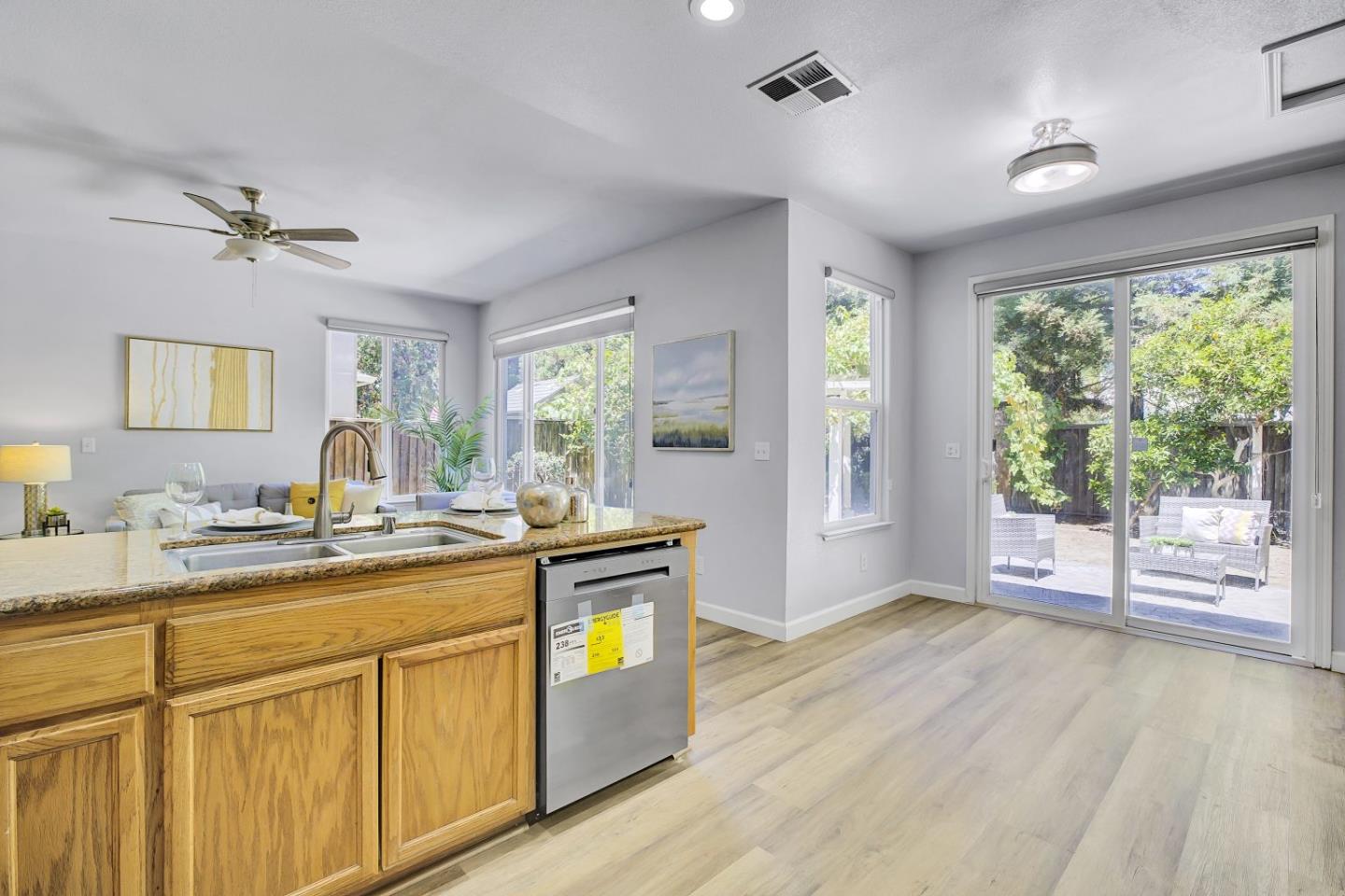 Detail Gallery Image 17 of 47 For 693 Nacomis Ct, Tracy,  CA 95304 - 5 Beds | 3 Baths
