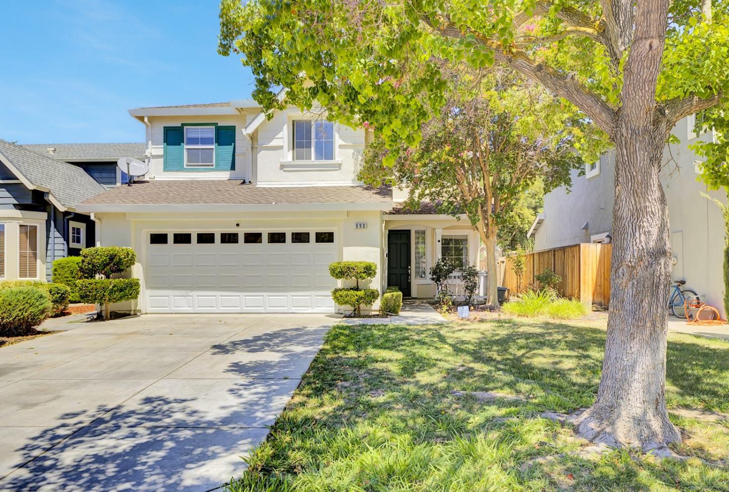 Detail Gallery Image 3 of 47 For 693 Nacomis Ct, Tracy,  CA 95304 - 5 Beds | 3 Baths