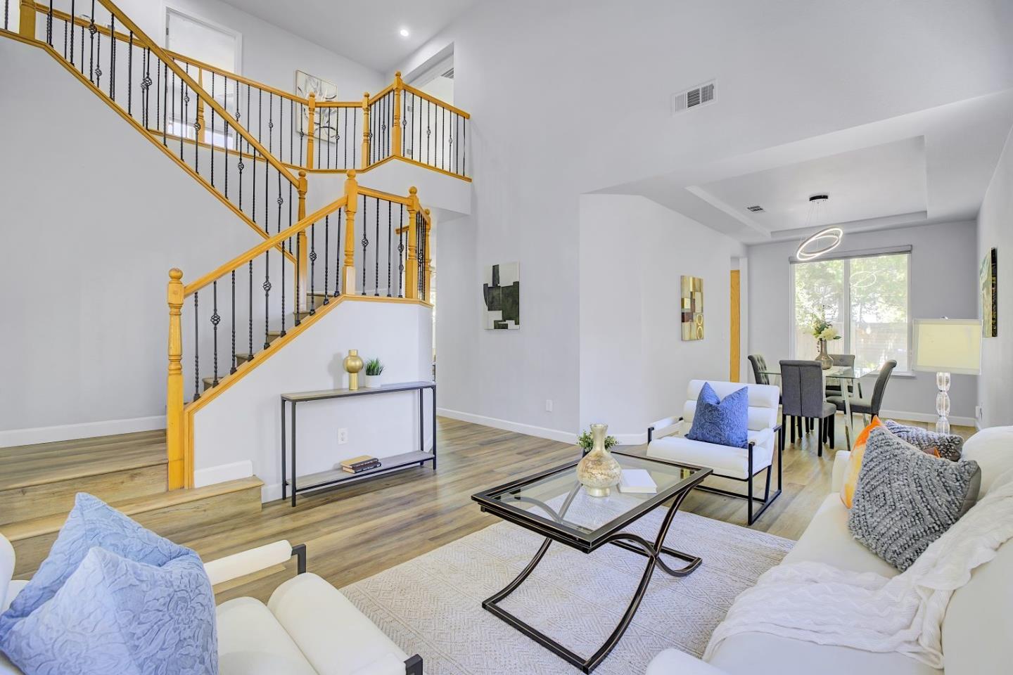 Detail Gallery Image 7 of 47 For 693 Nacomis Ct, Tracy,  CA 95304 - 5 Beds | 3 Baths