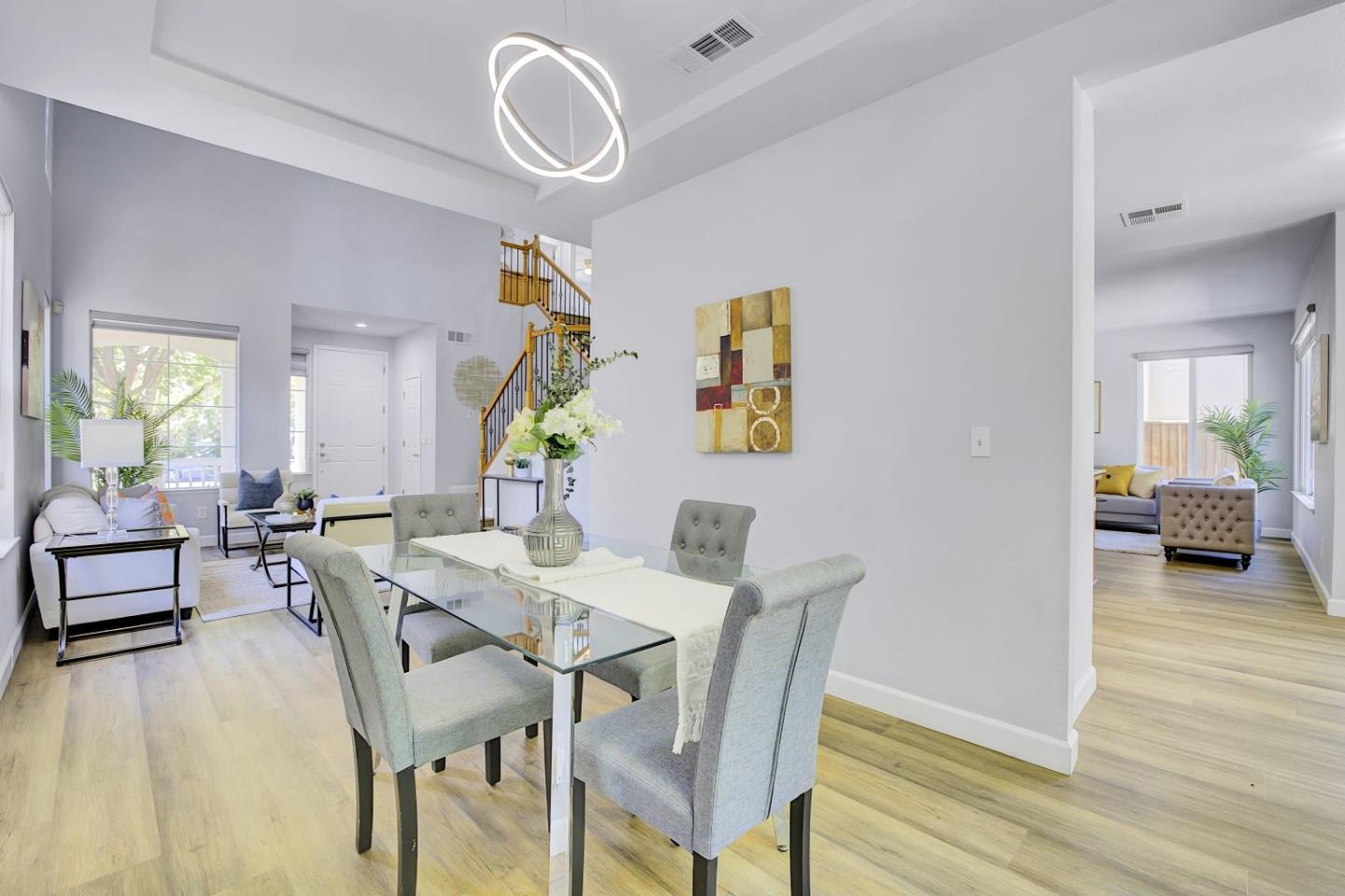 Detail Gallery Image 9 of 47 For 693 Nacomis Ct, Tracy,  CA 95304 - 5 Beds | 3 Baths