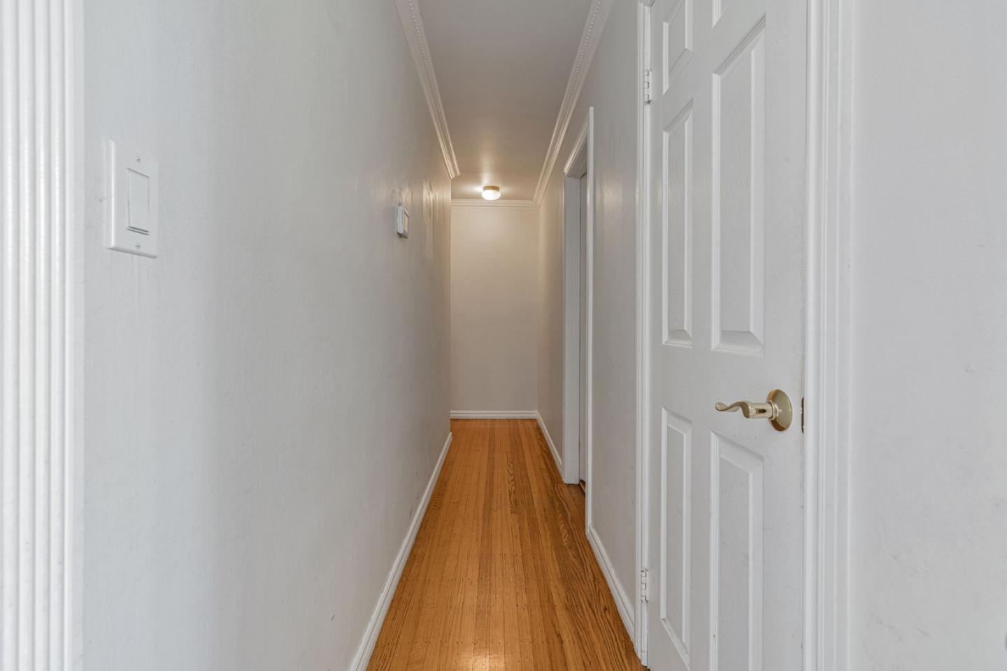Detail Gallery Image 10 of 27 For 225 W Meadow Dr, Palo Alto,  CA 94306 - 3 Beds | 2 Baths