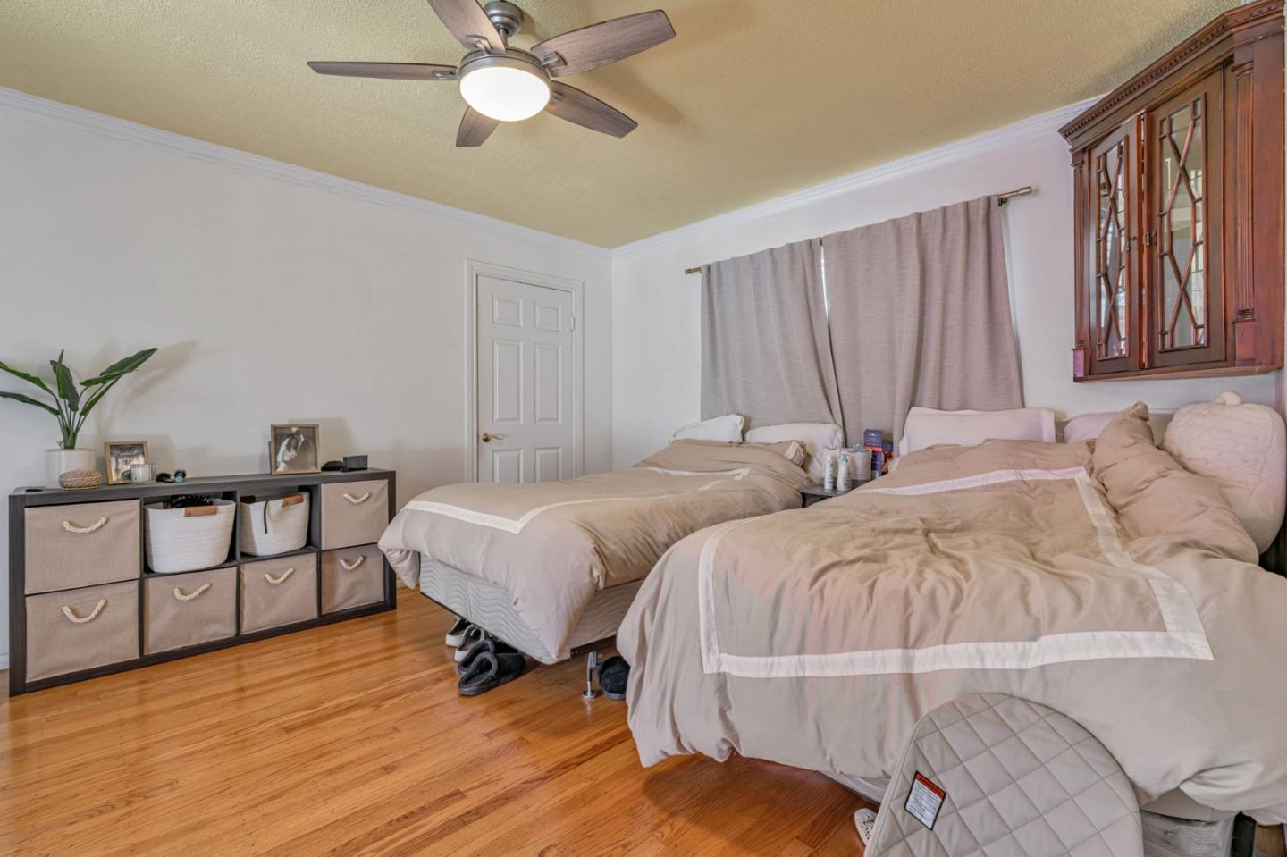 Detail Gallery Image 12 of 27 For 225 W Meadow Dr, Palo Alto,  CA 94306 - 3 Beds | 2 Baths