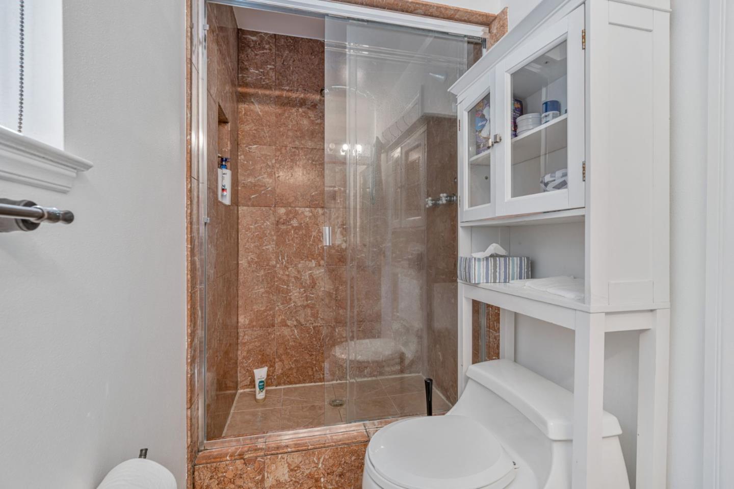 Detail Gallery Image 15 of 27 For 225 W Meadow Dr, Palo Alto,  CA 94306 - 3 Beds | 2 Baths
