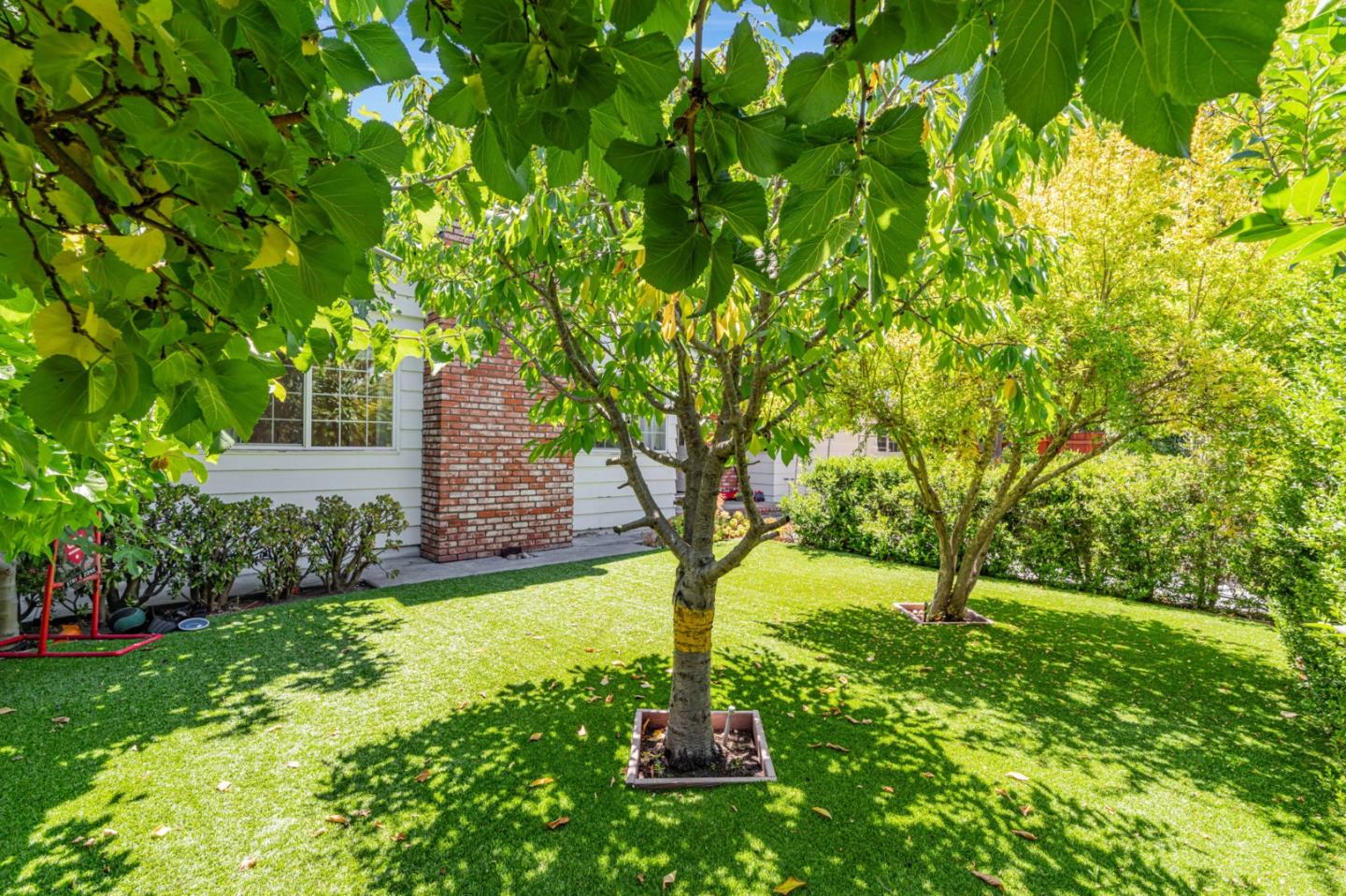 Detail Gallery Image 25 of 27 For 225 W Meadow Dr, Palo Alto,  CA 94306 - 3 Beds | 2 Baths