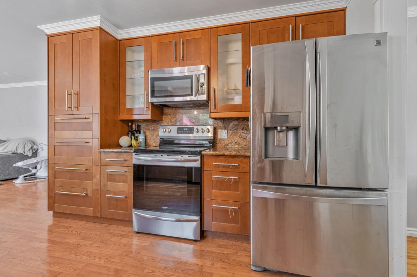 Detail Gallery Image 7 of 27 For 225 W Meadow Dr, Palo Alto,  CA 94306 - 3 Beds | 2 Baths