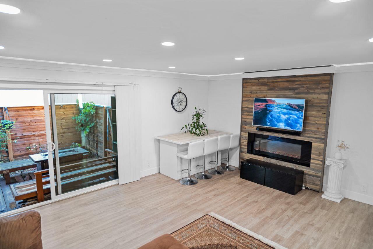 Detail Gallery Image 4 of 20 For 948 Kiely Blvd #F,  Santa Clara,  CA 95051 - 2 Beds | 2 Baths