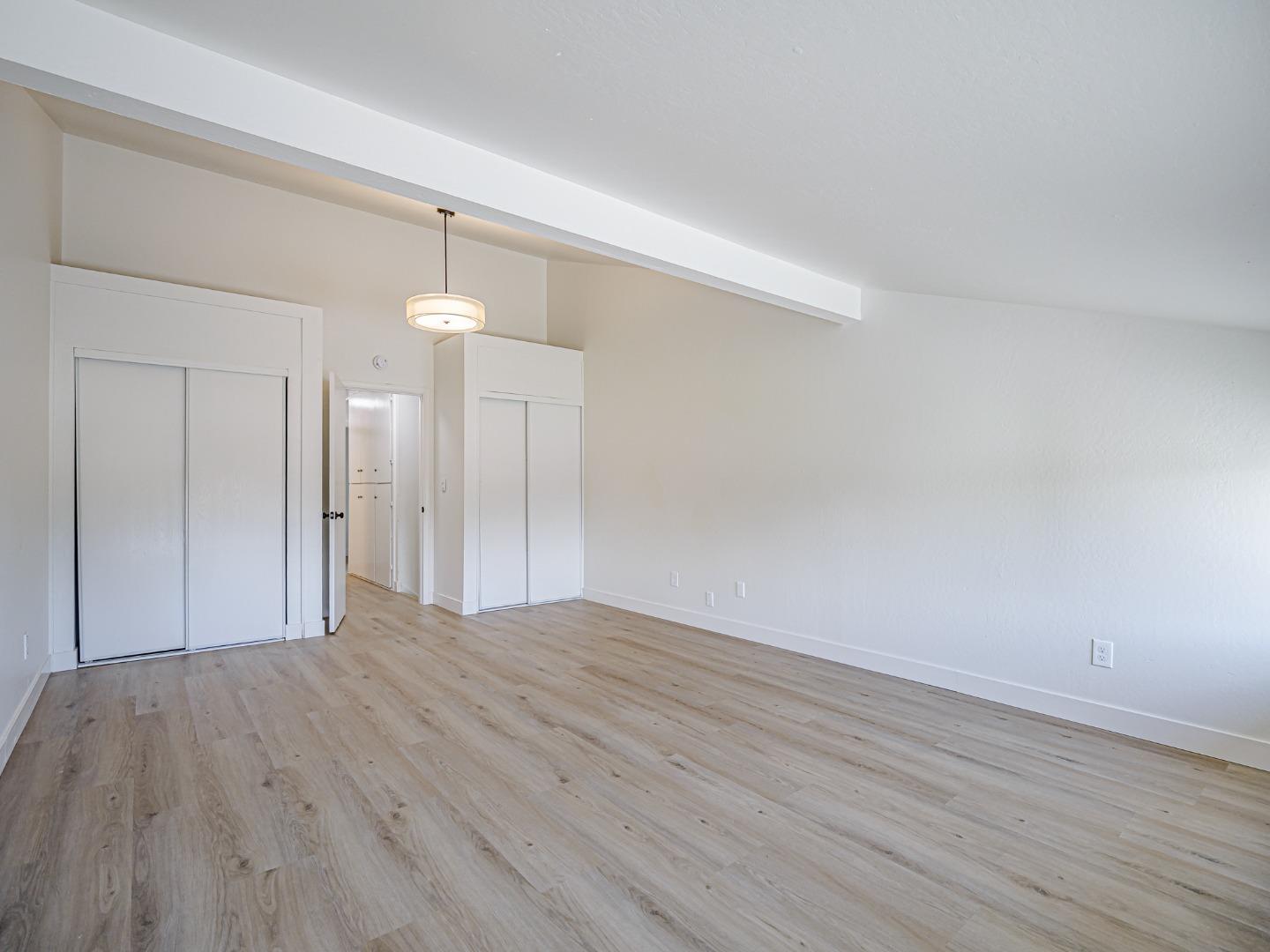 Detail Gallery Image 16 of 33 For 919 Acosta Plz #41,  Salinas,  CA 93905 - 4 Beds | 1/1 Baths