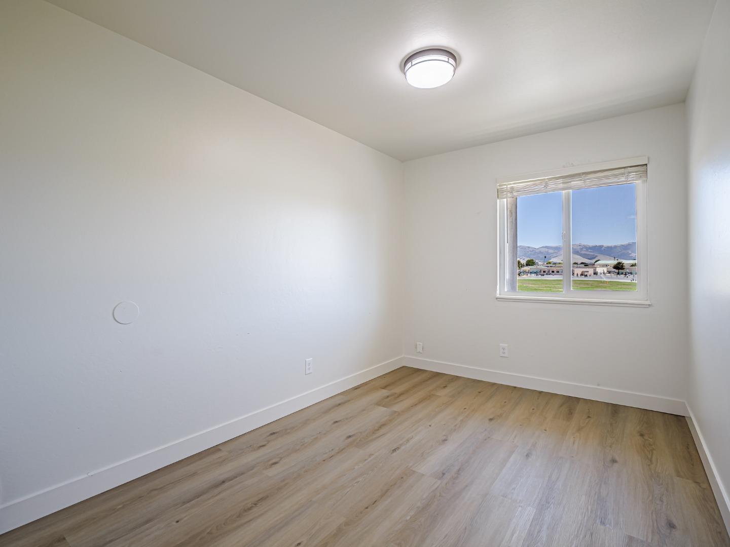 Detail Gallery Image 19 of 33 For 919 Acosta Plz #41,  Salinas,  CA 93905 - 4 Beds | 1/1 Baths