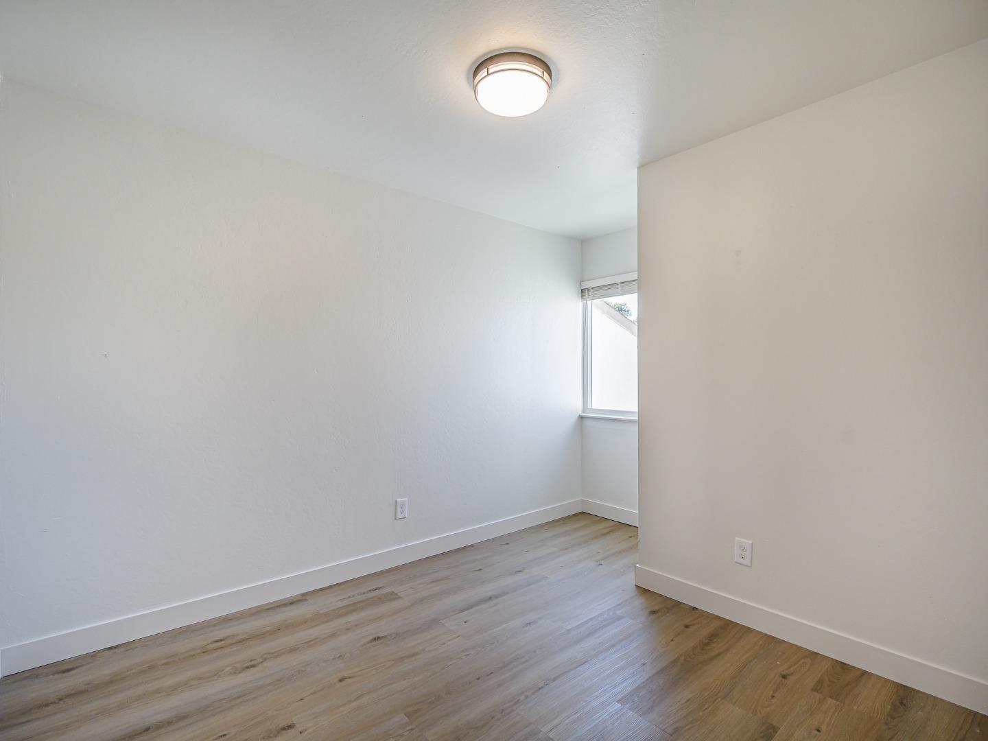 Detail Gallery Image 24 of 33 For 919 Acosta Plz #41,  Salinas,  CA 93905 - 4 Beds | 1/1 Baths