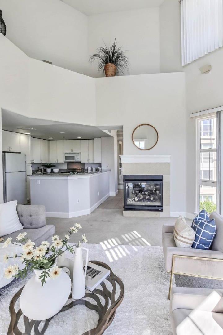 Detail Gallery Image 4 of 22 For 20488 Stevens Creek Blvd #2301,  Cupertino,  CA 95014 - 2 Beds | 2 Baths