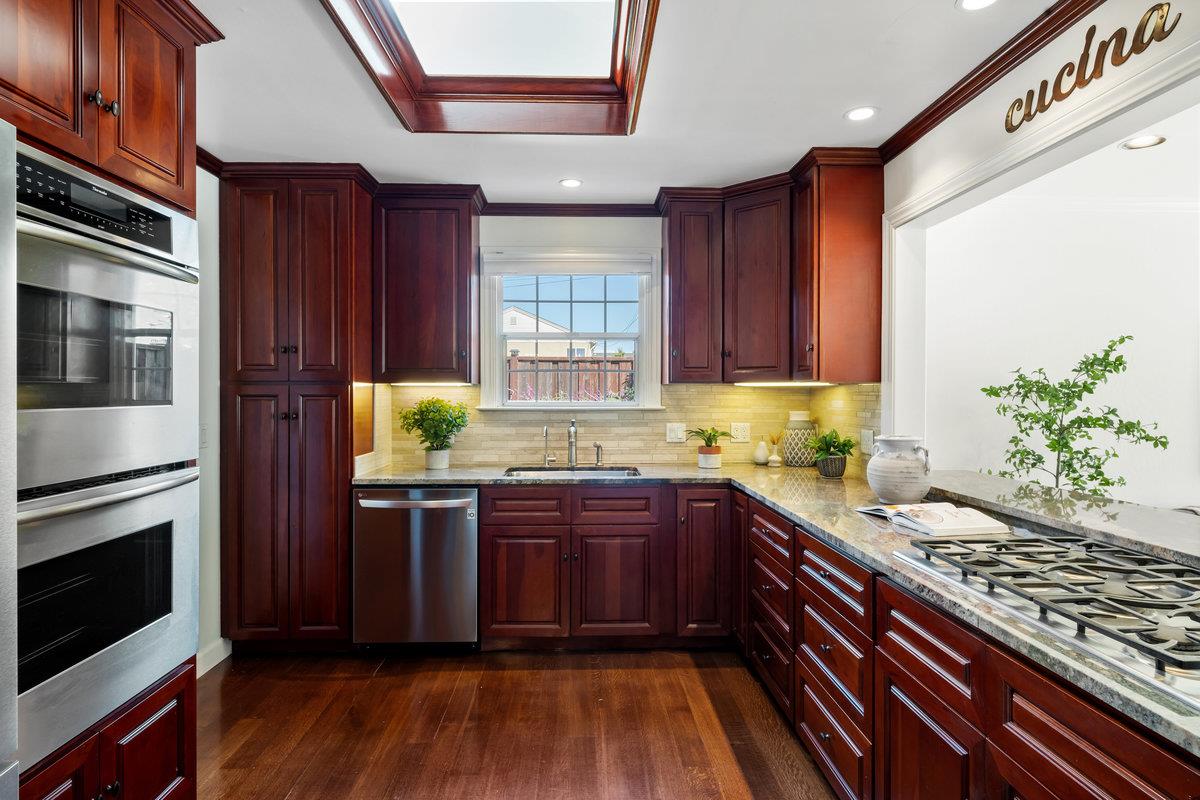 Detail Gallery Image 14 of 39 For 403 Santa Florita Ave, Millbrae,  CA 94030 - 3 Beds | 2 Baths