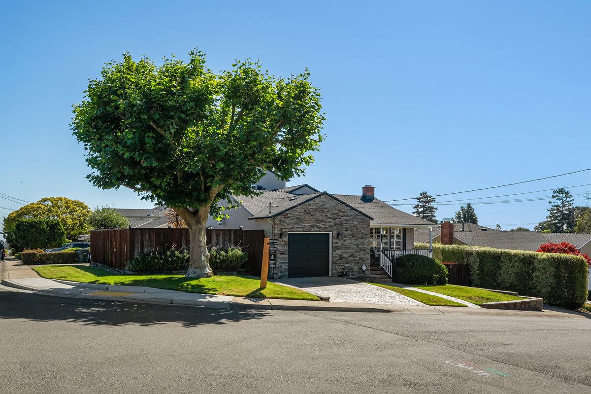 Detail Gallery Image 2 of 39 For 403 Santa Florita Ave, Millbrae,  CA 94030 - 3 Beds | 2 Baths