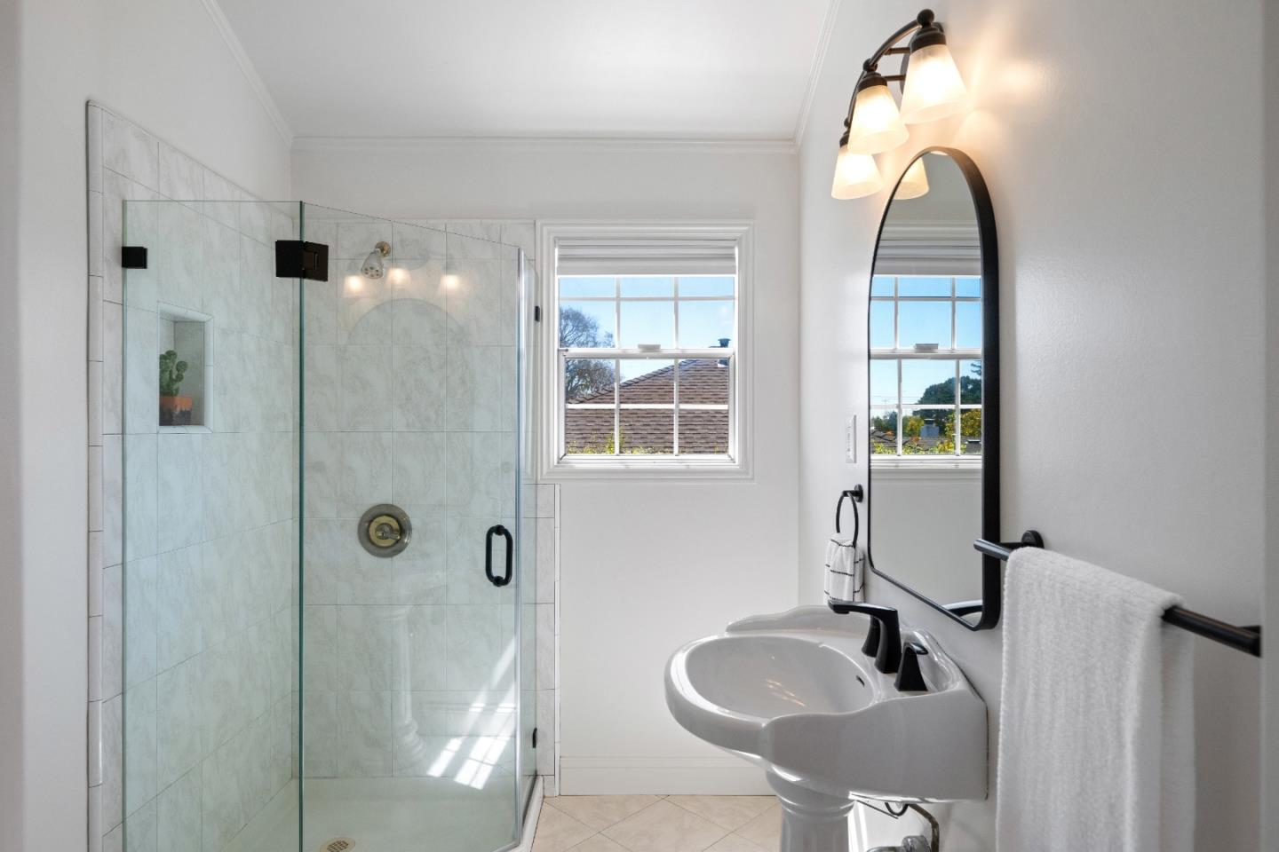 Detail Gallery Image 32 of 39 For 403 Santa Florita Ave, Millbrae,  CA 94030 - 3 Beds | 2 Baths