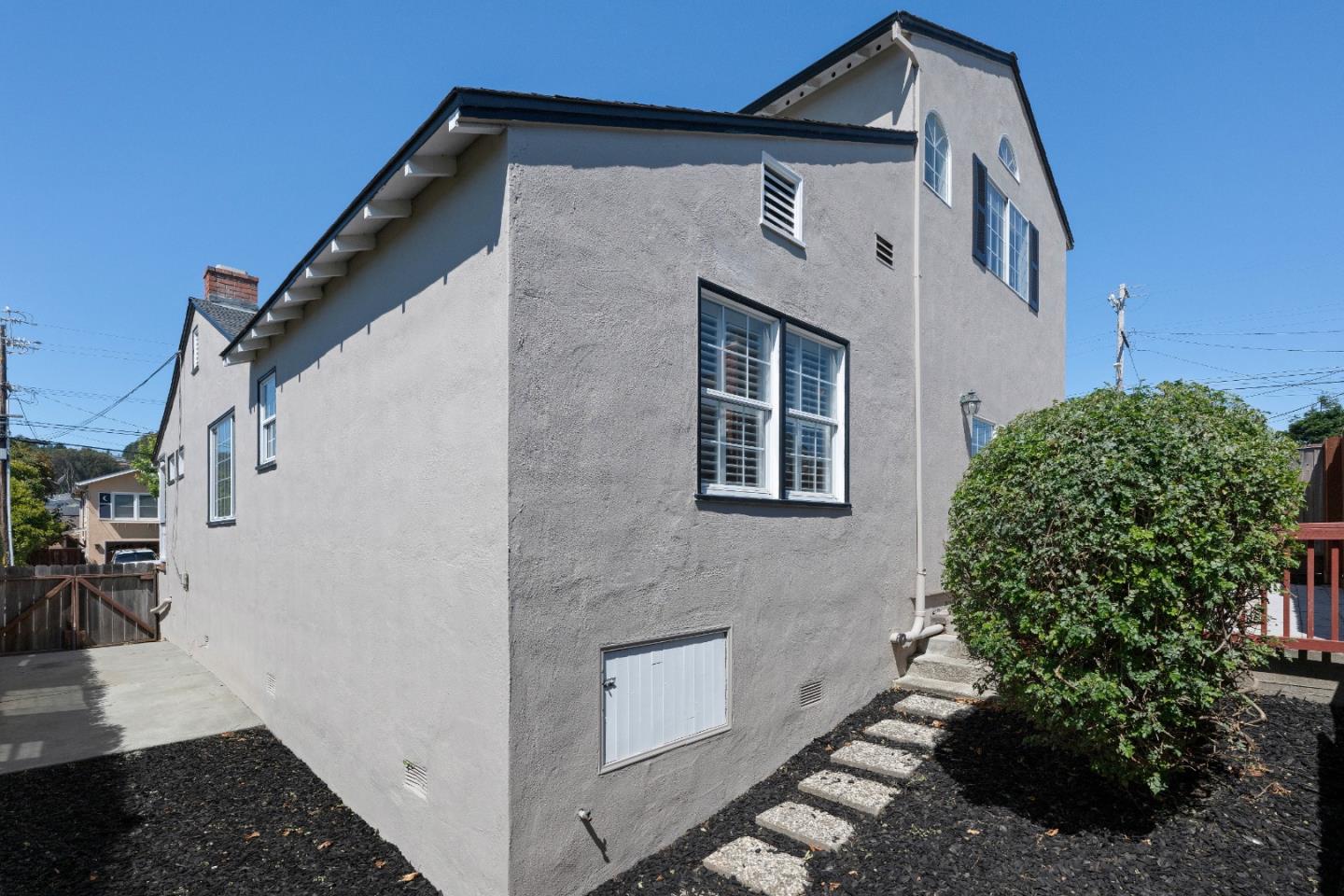 Detail Gallery Image 39 of 39 For 403 Santa Florita Ave, Millbrae,  CA 94030 - 3 Beds | 2 Baths