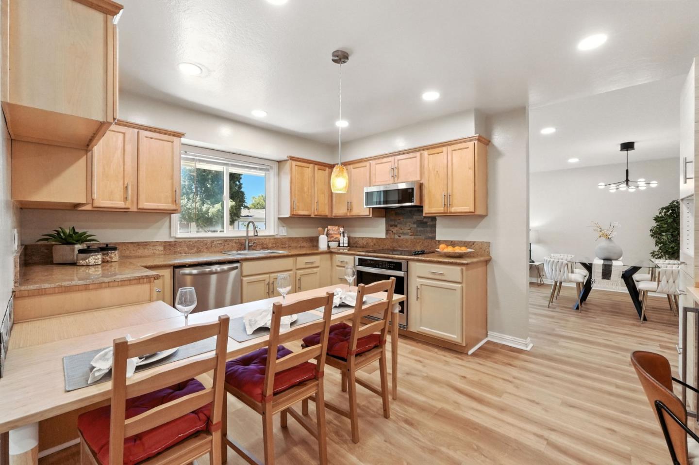 Detail Gallery Image 13 of 27 For 479 Chestnut Ave, Milpitas,  CA 95035 - 3 Beds | 2 Baths